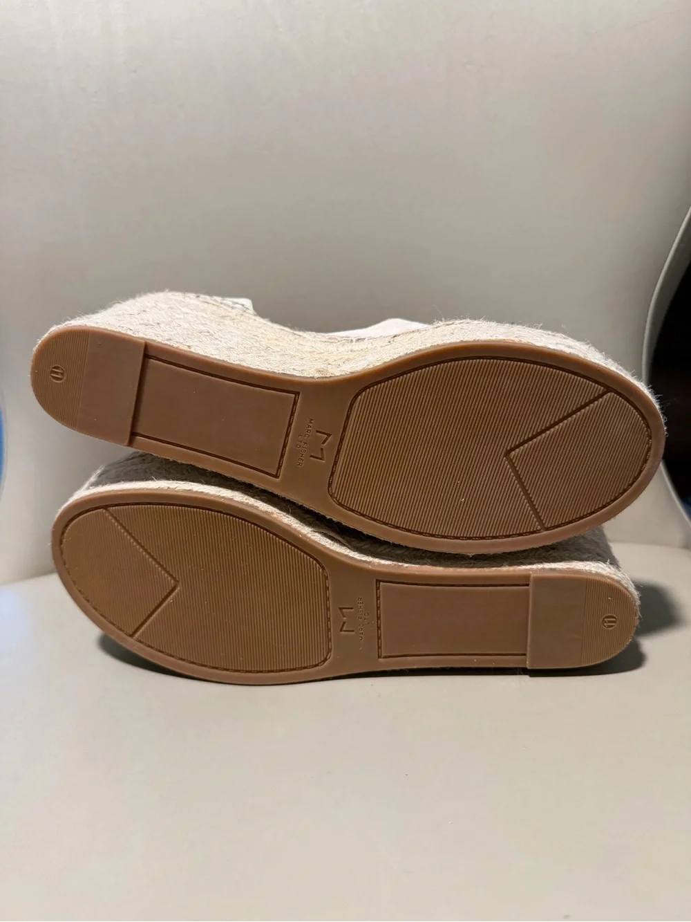 NWT! MARC FISHER Suede Adalyn Espadrille Wedge Sandal. Size 11.